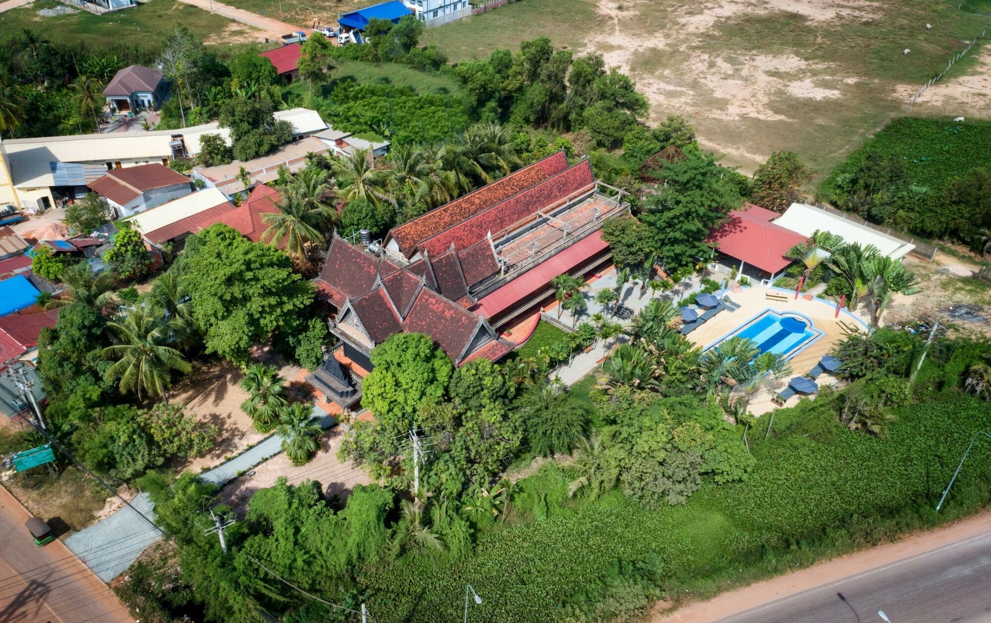 Barefoot Backpacker Resort Siem Reap Exterior foto